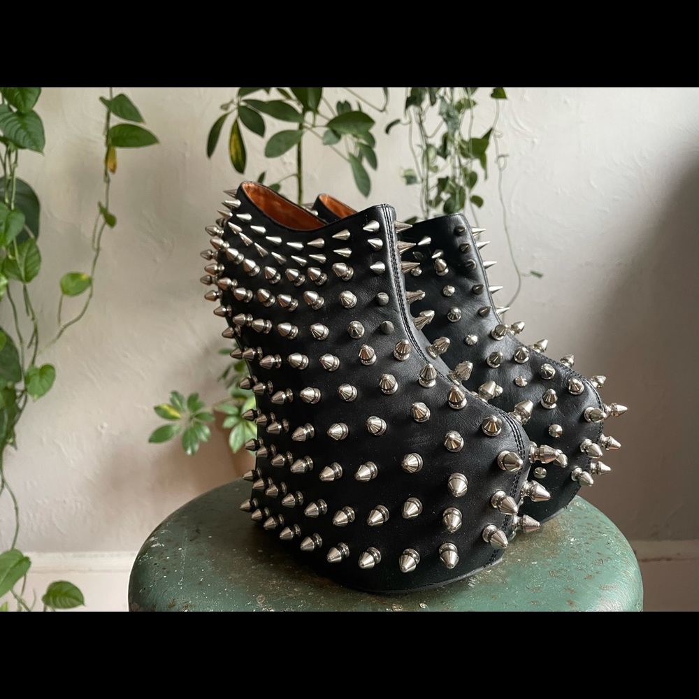 Jeffrey Campbell Studded Shadow!
